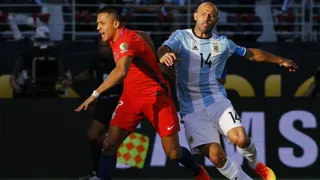 Javier Mascherano sobre Bravo y Alexis Sánchez: Me crucé con dos fenómenos