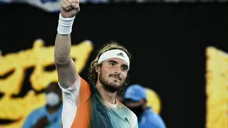 Stefanos Tsitsipas sometió a Jannik Sinner y entró a semifinales en Australia