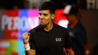 Cristian Garin dio un batacazo al eliminar al quinto del mundo Alexander Zverev en su casa