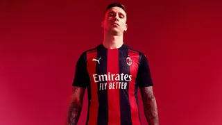 AC Milan presentó su nueva indumentaria inspirada en la Galleria “Vittorio Emanuele II”
