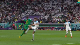 La mano de John Stones en el área de Inglaterra que reclamaron todos en Senegal