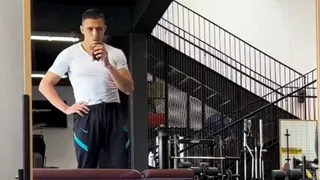 Con mate y ejercicios: La activación matinal de Alexis Sánchez