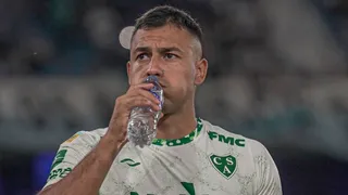 Iván Morales y Sarmiento tuvieron un amargo estreno en la liga argentina