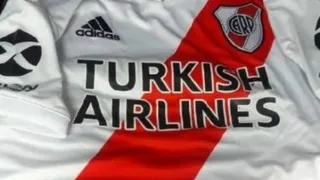 Imágenes de la posible nueva camiseta de River Plate molestaron a sus hinchas