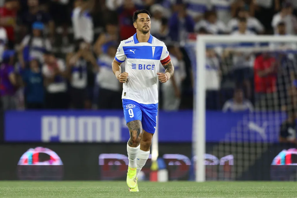 Zampedri rebajaría considerablemente su sueldo para permanecer en la UC/ © Diego Martin-Photosport