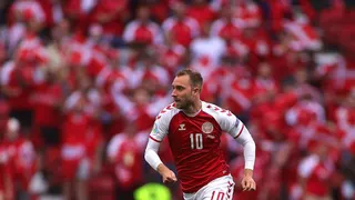 Agente de Christian Eriksen confirmó que el jugador está consciente y estable en manos médicas