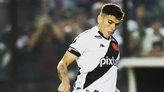 ¿Se aleja de Colo Colo? Aseguran que Vasco da Gama retendrá a Carlos Palacios