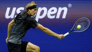 Alexander Zverev aprovechó el retiro de Sock para avanzar en el US Open