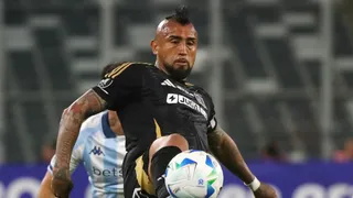 “Me dejó enfermo”: Vidal reveló su gran dolor de cabeza en el Colo Colo vs Racing