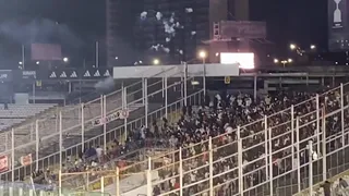 Amistoso de Colo Colo vs Universitario fue suspendido por GRAVES INCIDENTES