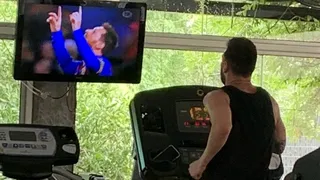 Lionel Messi entrenó en un gimnasio de Rosario viendo sus propios goles