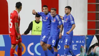 Calvario lejos de la U: Ex goleador sufrió convulsiones y busca su salida