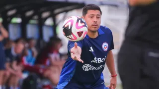 La apuesta “europea” de Nicolás Córdova: un lateral del Espanyol se suma a La Roja