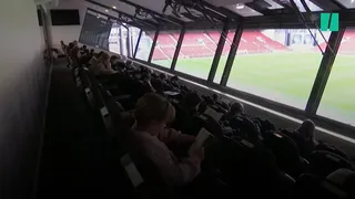 Estadio danés se transformó en colegio para 200 niños en medio de la pandemia