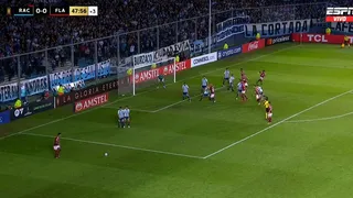 Gabigol anotó un golazo para Flamengo ante Racing con asistencia de Erick Pulgar