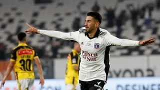Juan Martín Lucero sorprendió con un golazo y abrió el marcador para Colo Colo ante Coquimbo