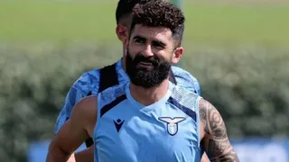 Barristas radicales de Lazio amenazaron a uno de sus refuerzos por entonar “Bella Ciao”