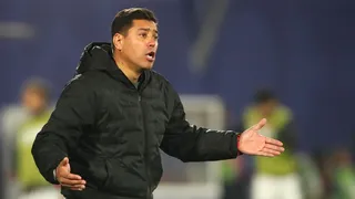 Acá también falló la métrica: Córdova pidió penal y el VAR dijo no