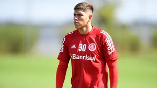 Medio brasileño aseguró que Carlos Palacios no es considerado en Inter de Porto Alegre por sobrepeso