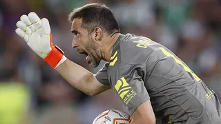 Claudio Bravo asoma como titular para la Supercopa de España