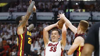Miami Heat contó con un inspirado Duncan Robinson y tomó ventaja en la llave ante Atlanta Hawks