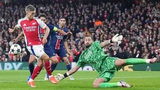 Arsenal le dio una pincelada de fútbol a PSG en la Liga de Campeones