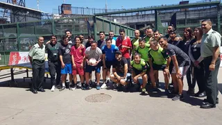 Jugadores profesionales enfrentaron a internos de la ex Penitenciaría en torneo de Fútbol Tenis