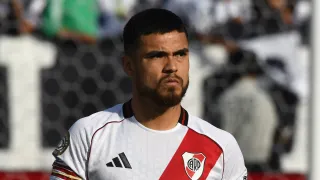 ¿Se acerca al fútbol chileno? River Plate tomó radical decisión con Paulo Díaz