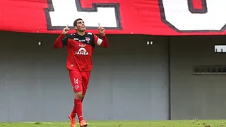 Sebastián Varas aumentó la ventaja de Ñublense sobre Colo Colo con un fuerte remate