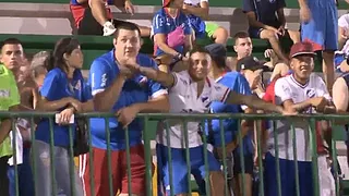 Conmebol sancionó a Nacional por burlas de sus hinchas a Chapecoense