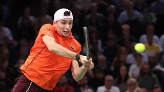 Ugo Humbert da una sorpresa gigante en el Masters 1000 de París en un partidazo ante Alcaraz