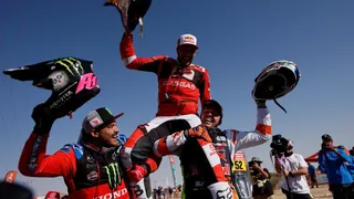 La alegría de Pablo Quintanilla por integrar el podio en las motos del Rally Dakar