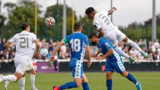 Pellegrini le ganó el duelo a Bielsa en triunfo de Betis ante Leeds