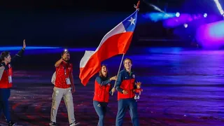Fernando Renz y Valentina Toro encabezaron al Team Chile en desfile inaugural de los Juegos Sudamericanos