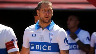 Luciano Aued tuvo su retorno en la UC tras seis meses sin partidos oficiales