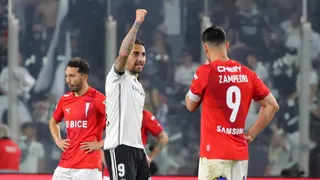 Javier Correa desdibujó a la UC y se alzó como la gran figura en Colo Colo