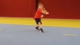 La ATP destacó a un niño tenista de seis años que “la rompe”