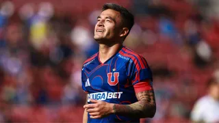 Charles Aránguiz no descansa: el inesperado gesto del Príncipe que sorprende a la U