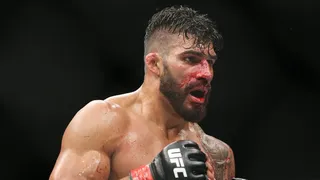 Peleador de la UFC ocultó que se contagió de coronavirus y fingió estar lesionado