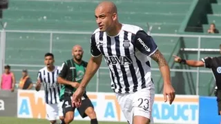 Santiago Silva marcó su primer gol desde que dejó la UC en el empate de Talleres y San Martín