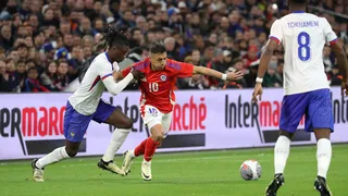 Un combativo Chile sufrió ajustada derrota a manos de Francia en Marsella