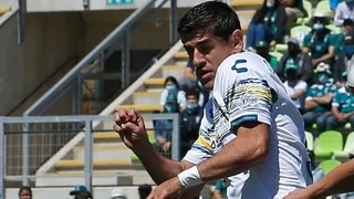 Julio Barroso perdió su primer clásico tras la derrota de Everton ante Wanderers