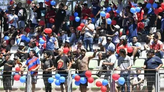 Hinchas de la U llegaron al estadio en Copiapó pese a castigo