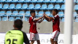 Guerra aumentó ventaja de la U sobre Iquique gracias a notable asistencia de Montillo