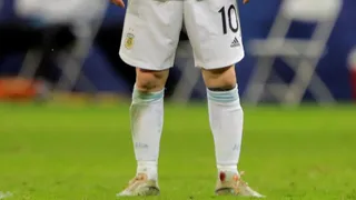 Messi en modo Maradona: Jugó con el tobillo ensangrentado ante Colombia