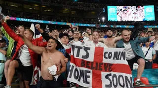 Federación Inglesa fue multada con 30.000 euros por incidentes de sus aficionados