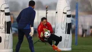 Ricardo Gareca por Claudio Bravo: Queremos darle los minutos que no está teniendo en su club