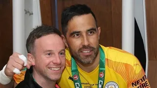 Medio internacional afirmó que Claudio Bravo analiza oferta de la Major League Soccer