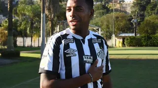 Santos suspendió el fichaje de Robinho tras presiones por su condena en Italia