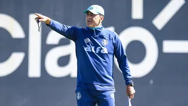 Alexander Aravena se quedó sin DT: ¿Cuánto duró Gustavo Quinteros en la banca de Gremio?